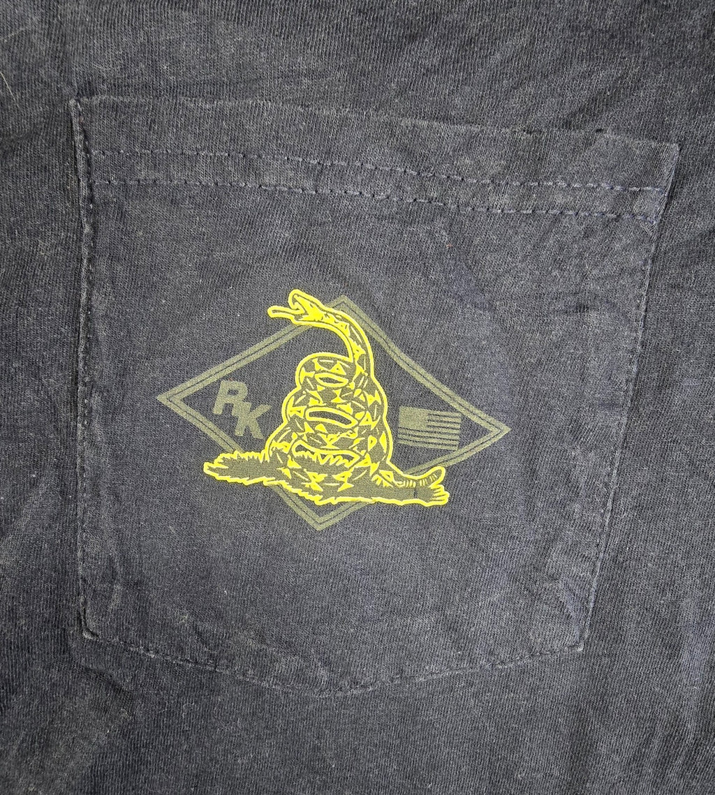 Fruit of the Loom HD Cotton T Shirt Large L Navy Rattlesnake Pocket Graphic Tee