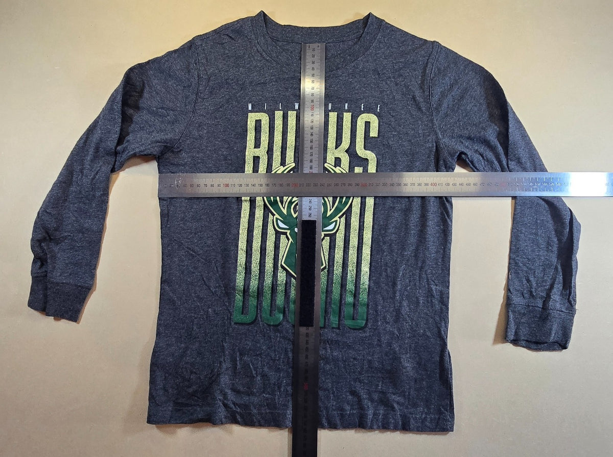 Milwaukee Bucks Youth T Shirt Large L NBA Long Sleeve Grey Basketball Kids Tee