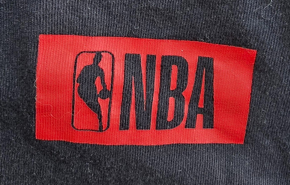 Chicago Bulls Youth T Shirt Size 14 Black NBA Basketball Unisex Kids Tee