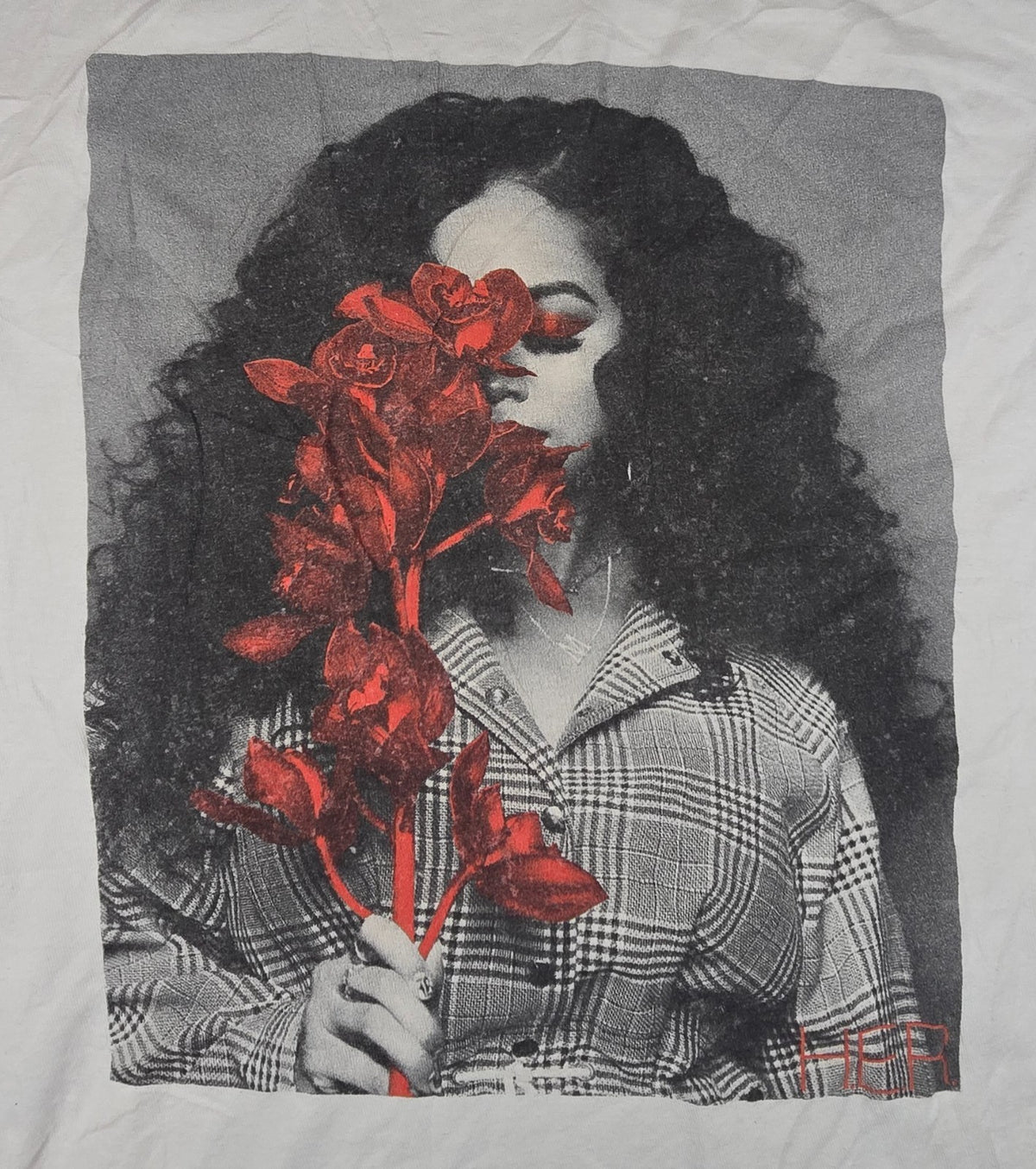 The Thread Shop T Shirt Medium White Woman Roses Floral Portrait Graphic Tee