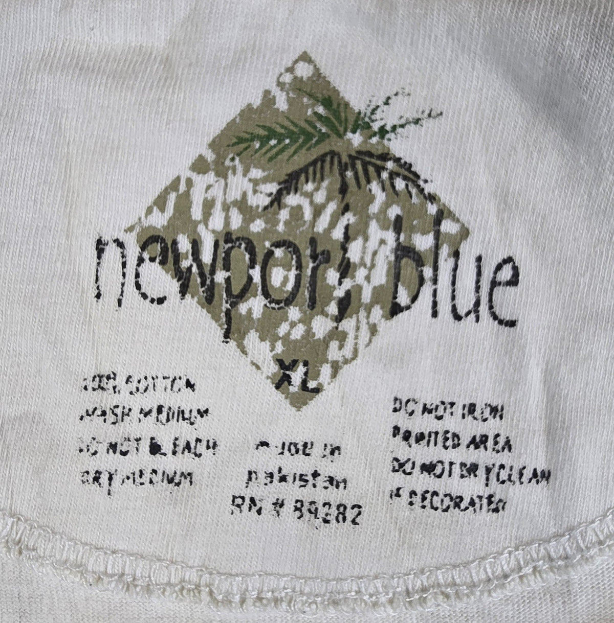 Newport Blue T Shirt XL White Beer Bottles Somewhere Right Here Right Now Tee