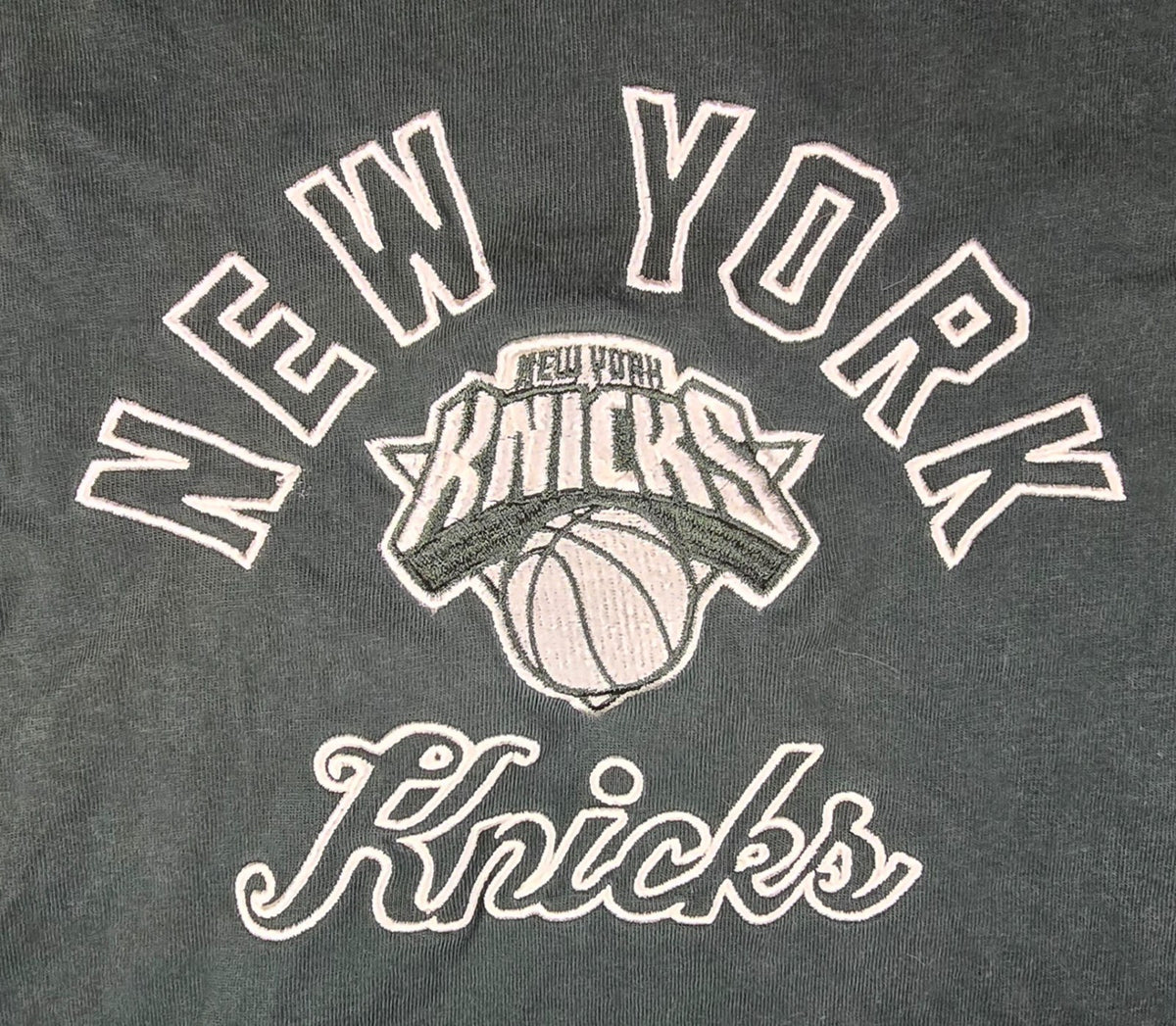 New York Knicks T Shirt 2XL XXL Black NBA Basketball Embroidered Logo Tee