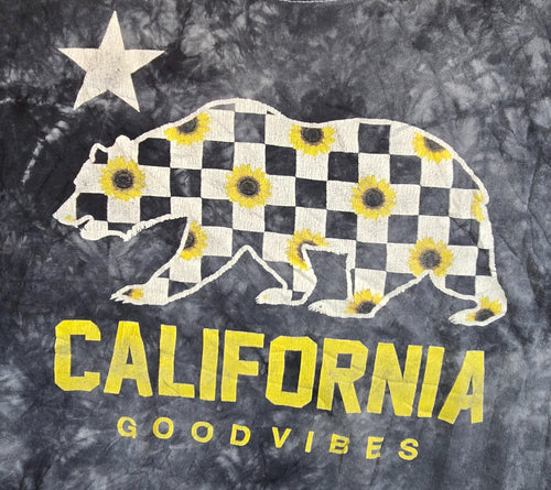 California Good Vibes T Shirt Large L Gildan Tie Dye Bear Sunflower Graphic