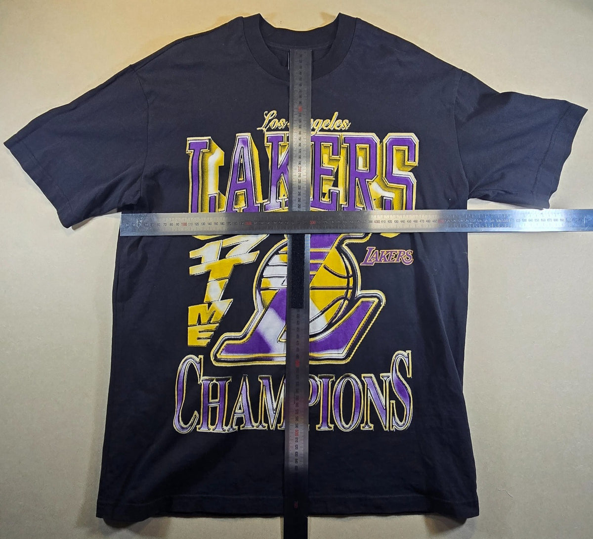 New Era LA Lakers Champions T Shirt Medium M Black NBA Basketball Graphic Tee